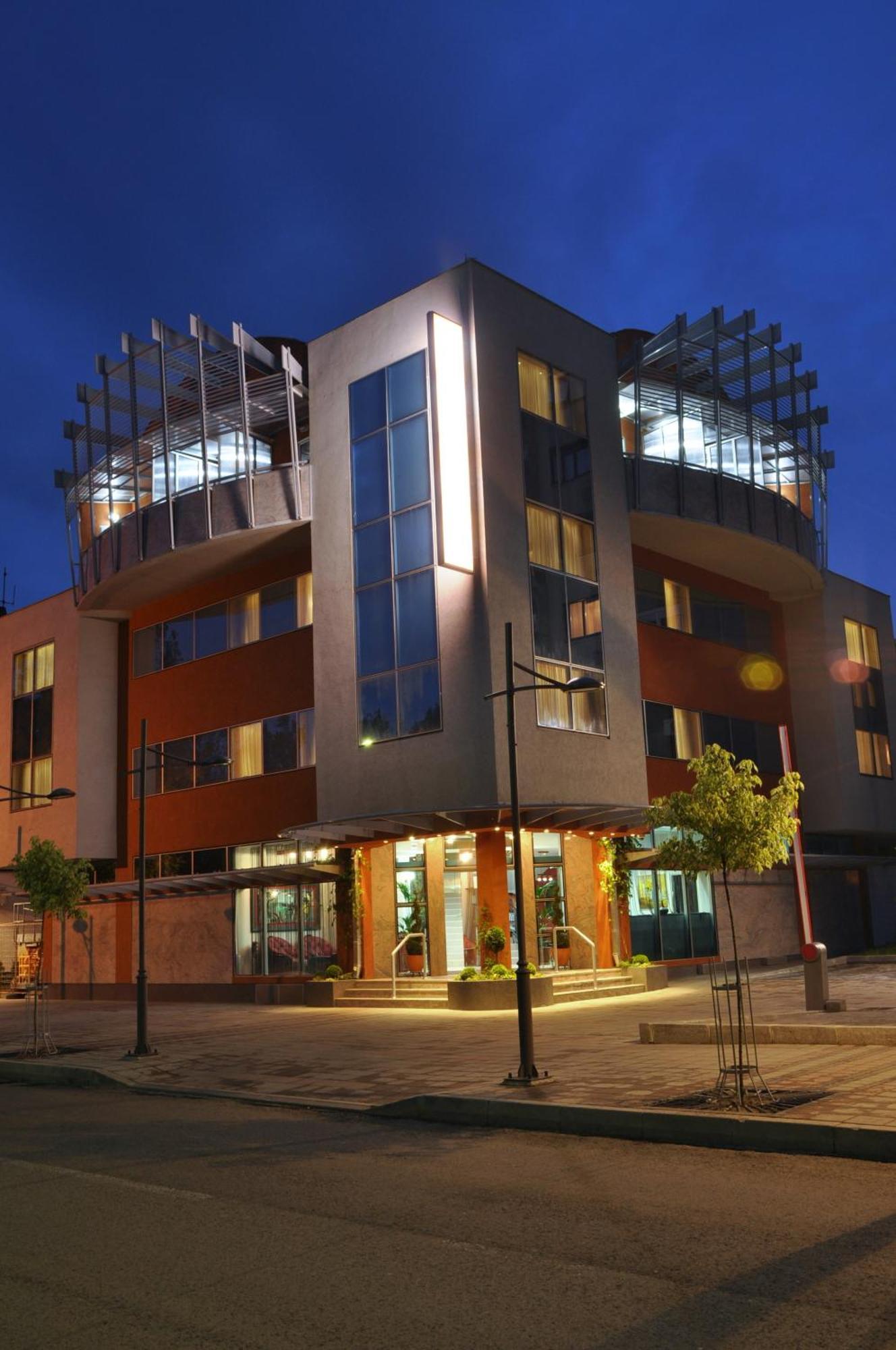 Hotel Botika คราลเยโว ภายนอก รูปภาพ