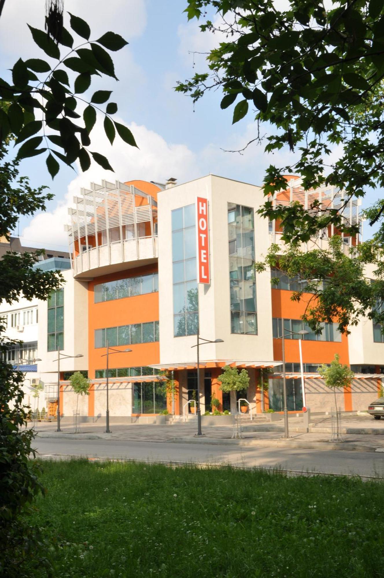 Hotel Botika คราลเยโว ภายนอก รูปภาพ